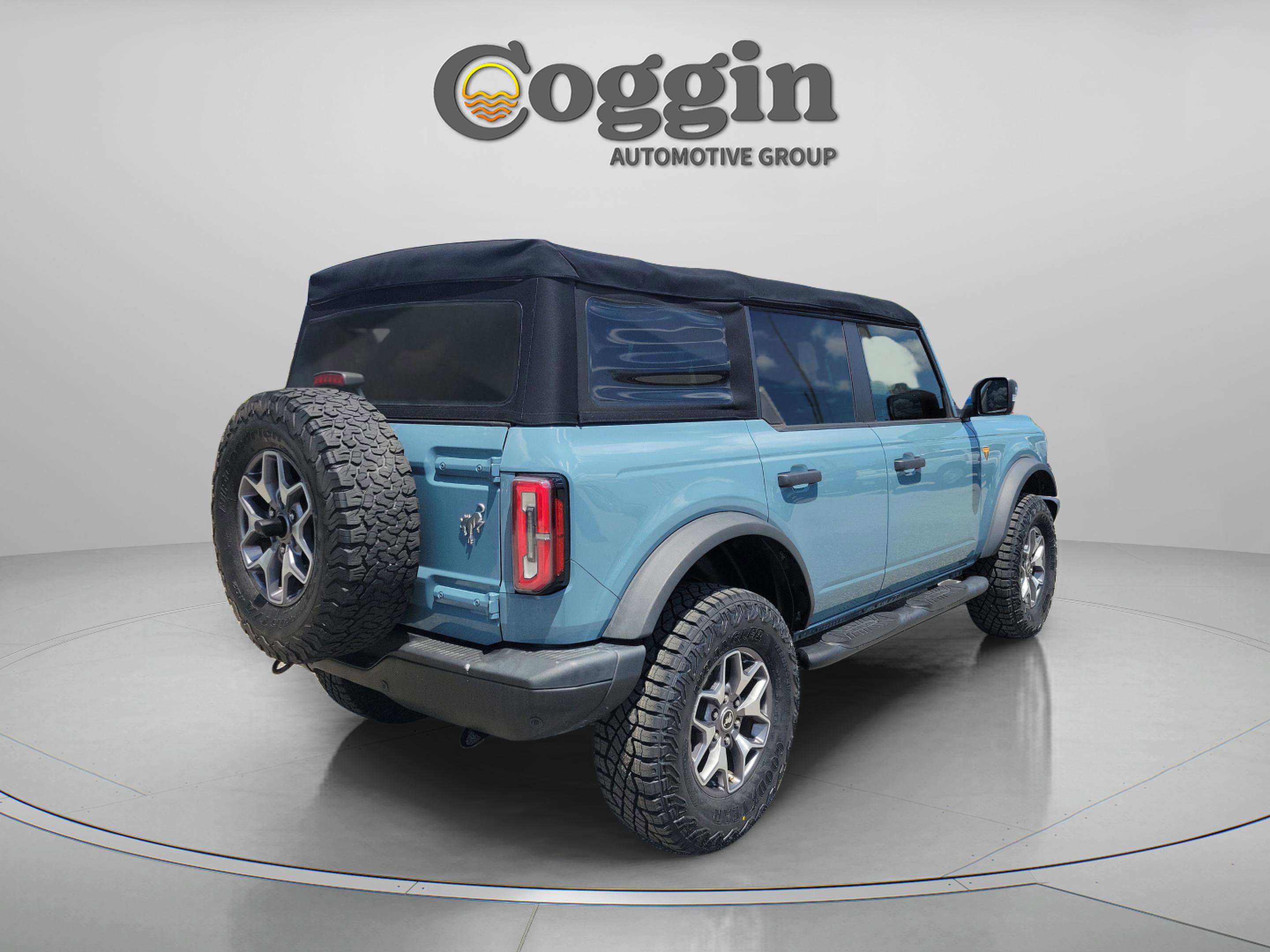 Certified 2022 Ford Bronco Badlands AWD/4WD image 3
