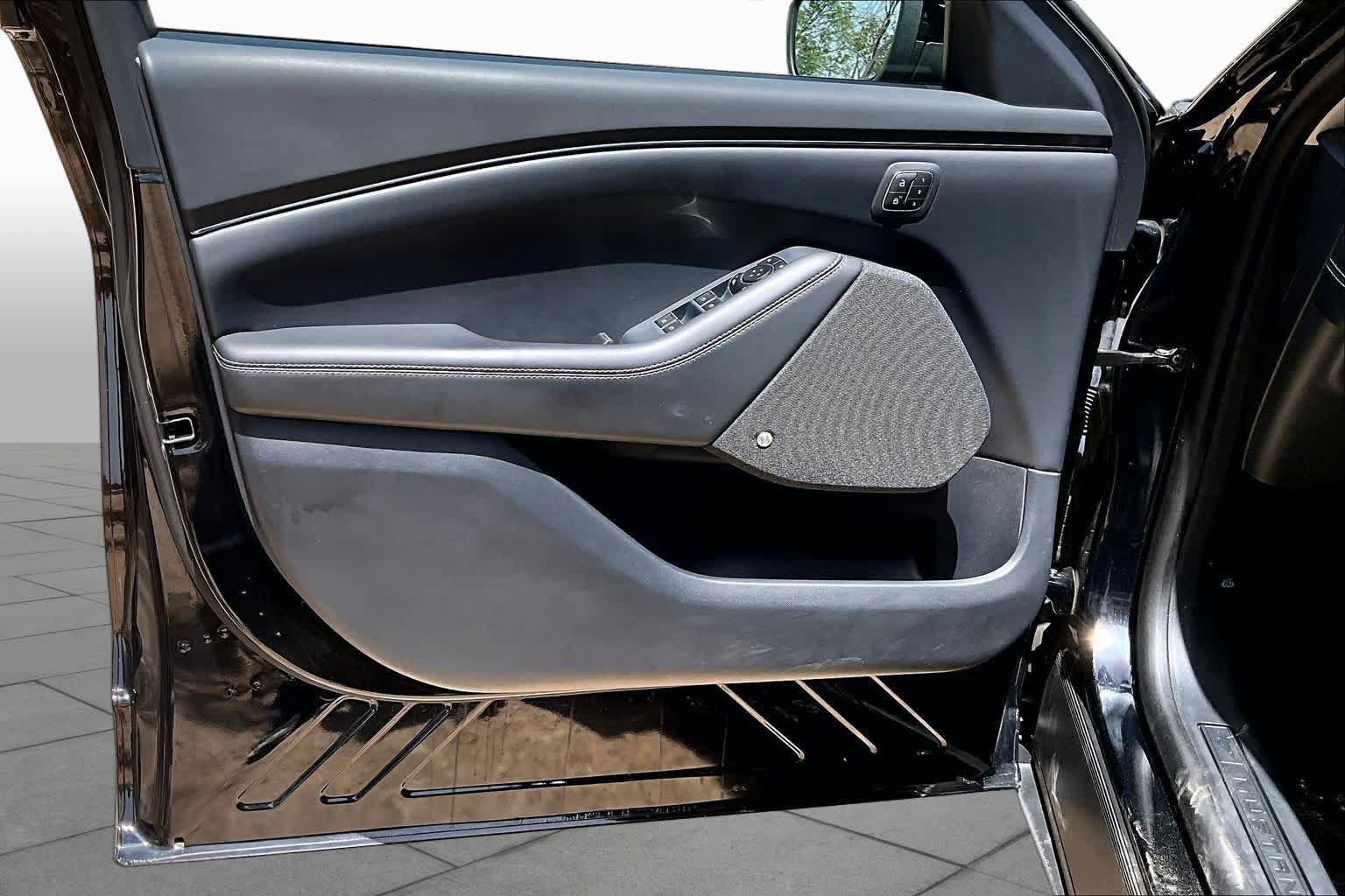 Certified 2025 Ford Mustang Mach-E Premium RWD image 21