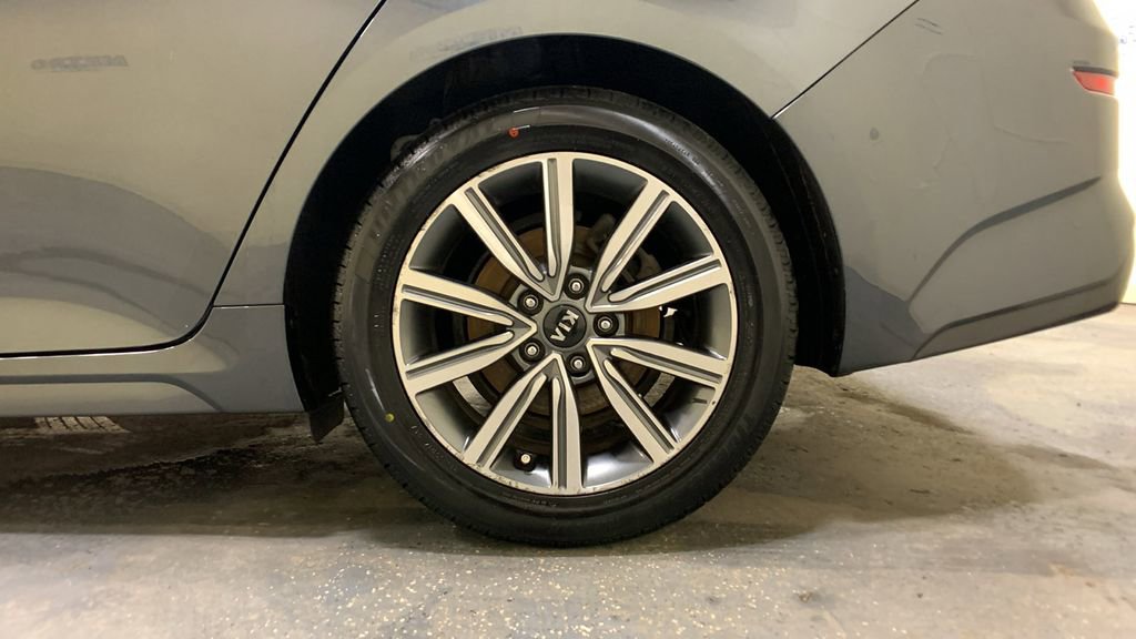 Used 2020 Kia Optima EX image 19