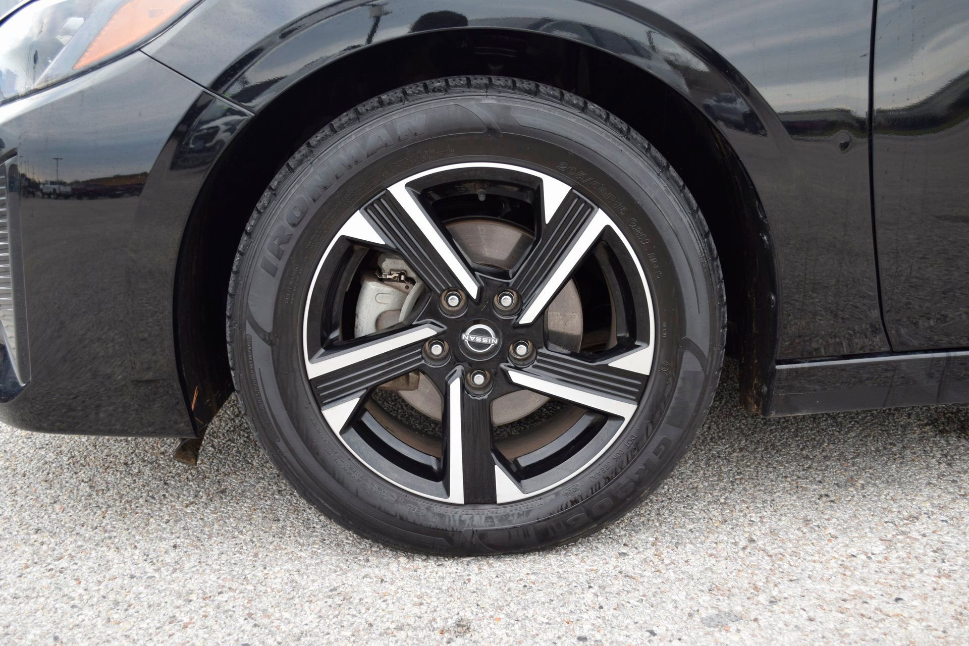 Used 2024 Nissan Sentra SV image 25