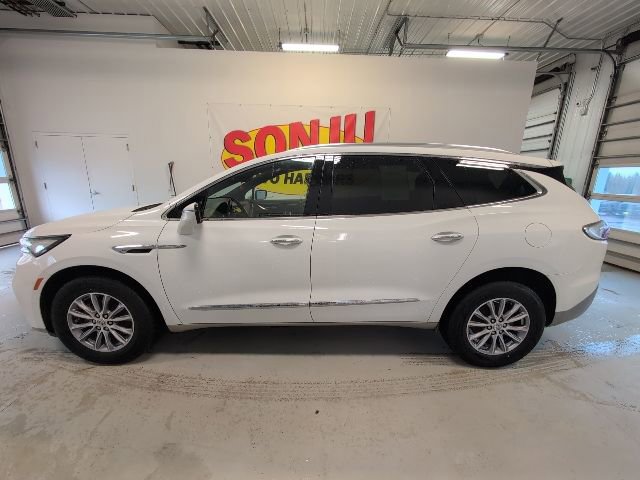 Used 2023 Buick Enclave Essence AWD/4WD image 2