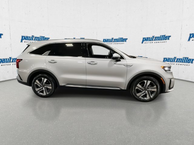 Used 2024 Kia Sorento EX w/ Panoramic Sunroof Package AWD/4WD image 13