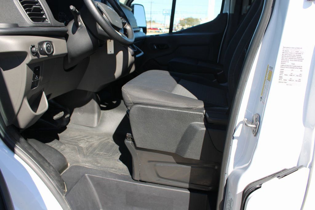 Certified 2024 Ford Transit 250 Low Roof w/ Exterior Upgrade Package image 9