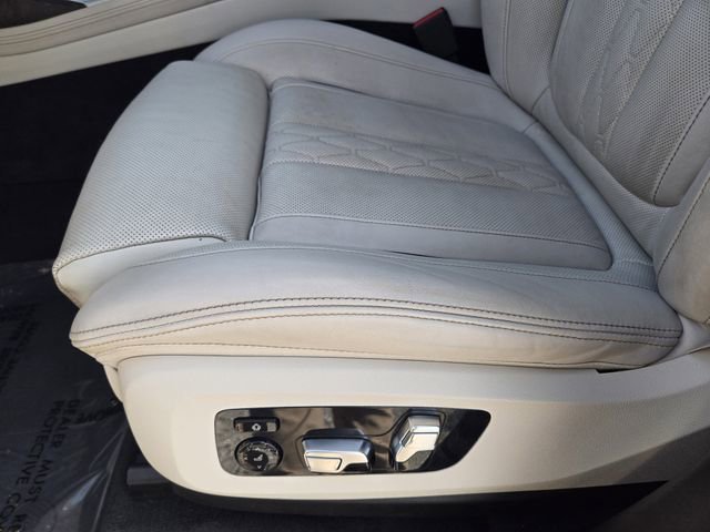 Used 2022 BMW X7 M50i AWD/4WD image 23