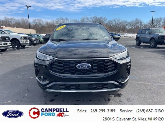 Certified 2023 Ford Escape ST-Line w/ Tech Pack #1 AWD/4WD image 9