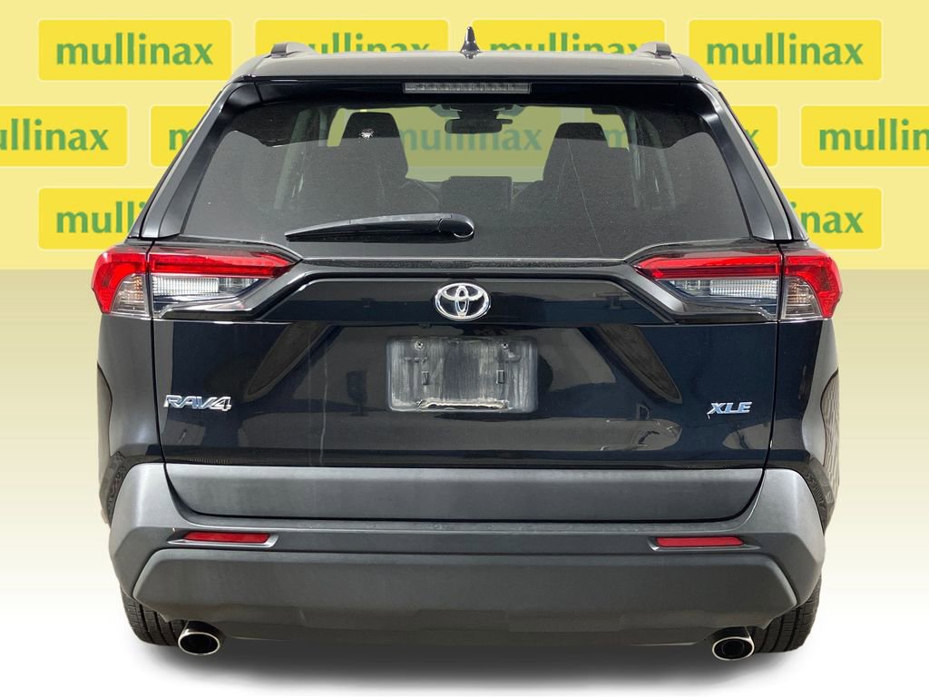 Used 2021 Toyota RAV4 XLE Premium image 7