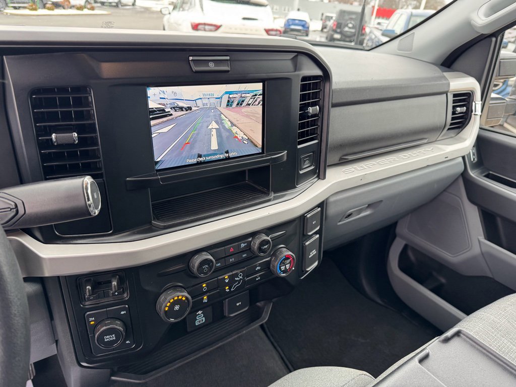 Certified 2025 Ford F350 XLT image 27