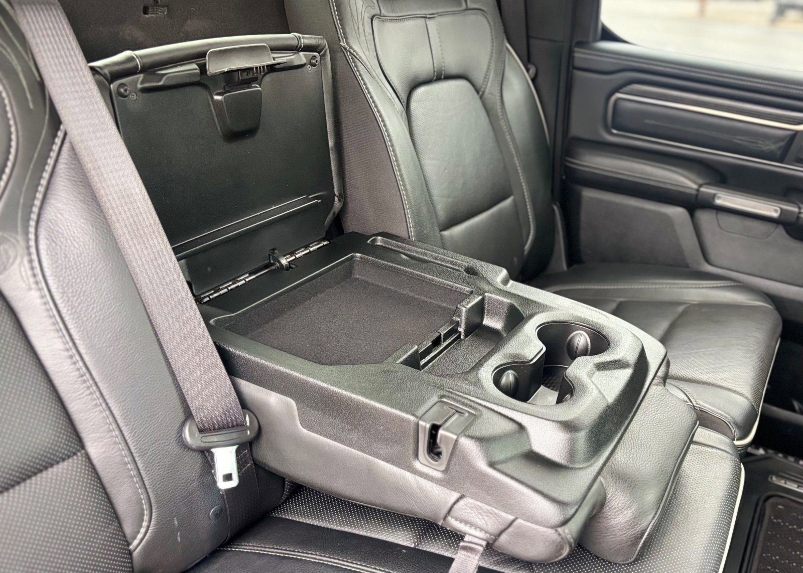 Used 2020 RAM 1500 Limited image 21