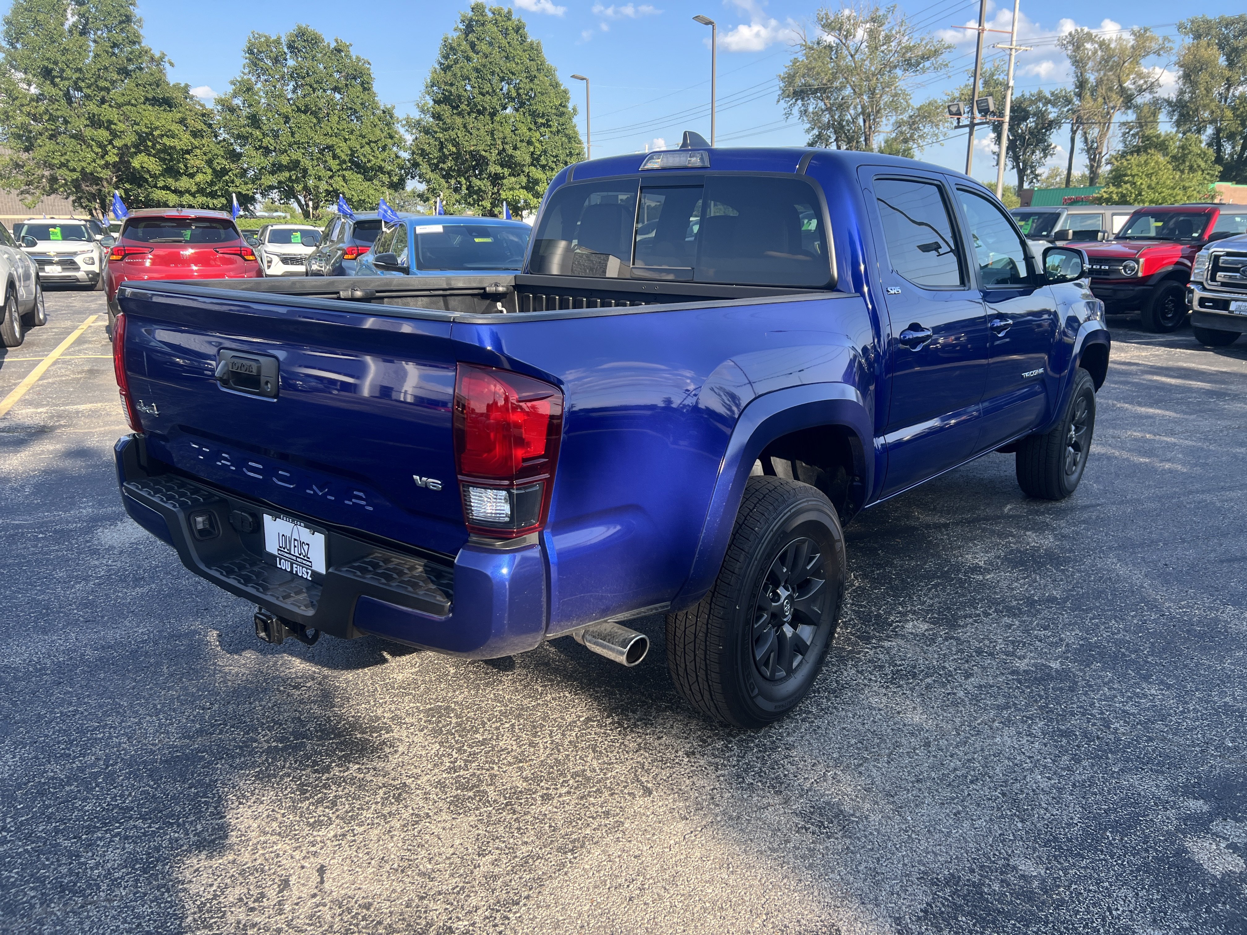 Used 2023 Toyota Tacoma SR5 w/ Technology Package AWD/4WD image 7