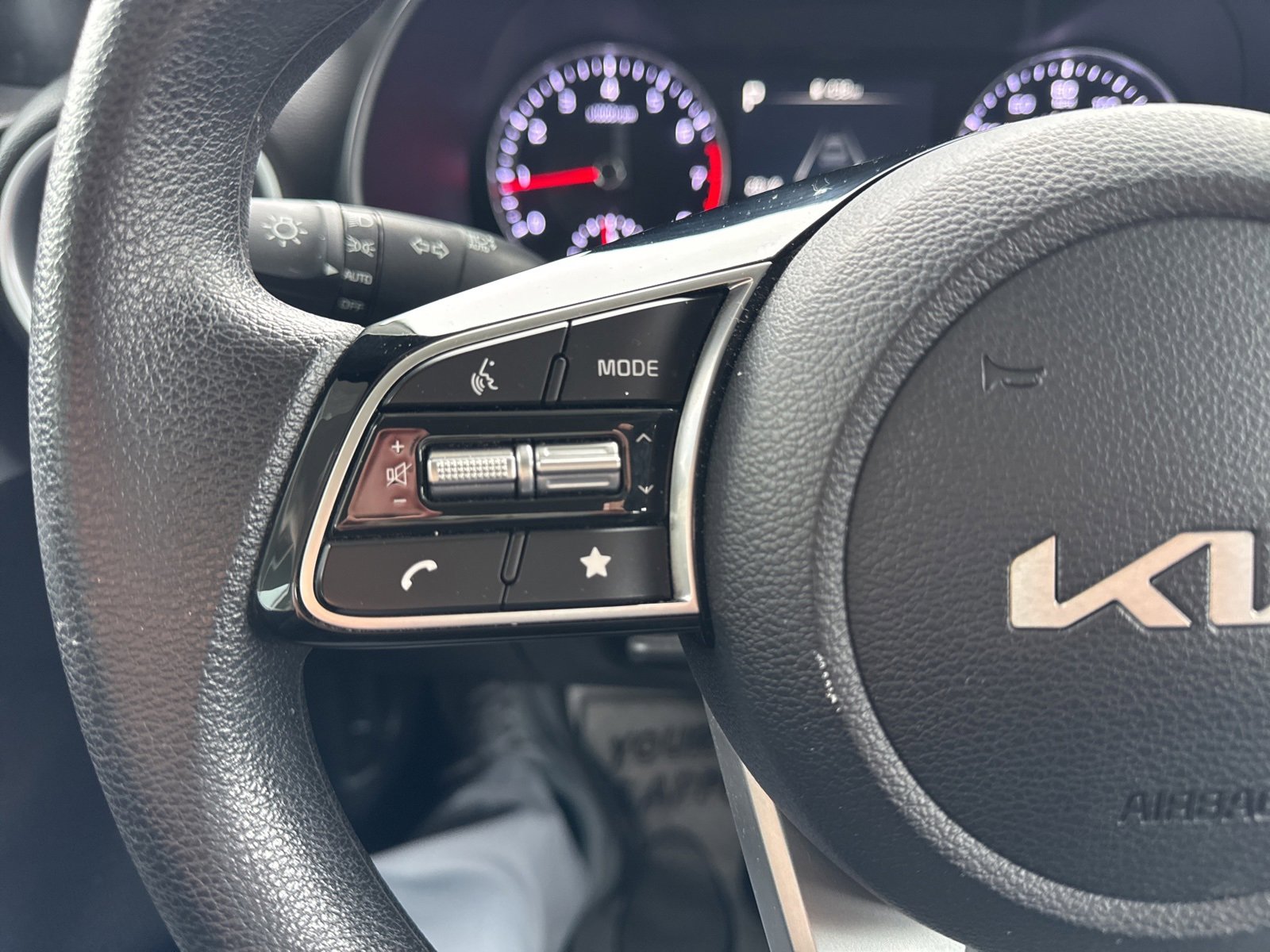 Used 2024 Kia Forte LXS image 25
