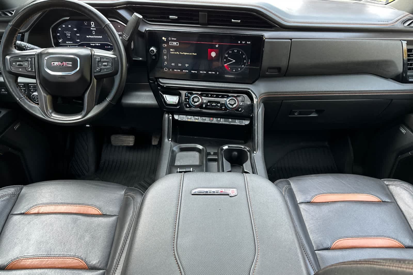Used 2024 GMC Sierra 2500 AT4 w/ Technology Package AWD/4WD image 3