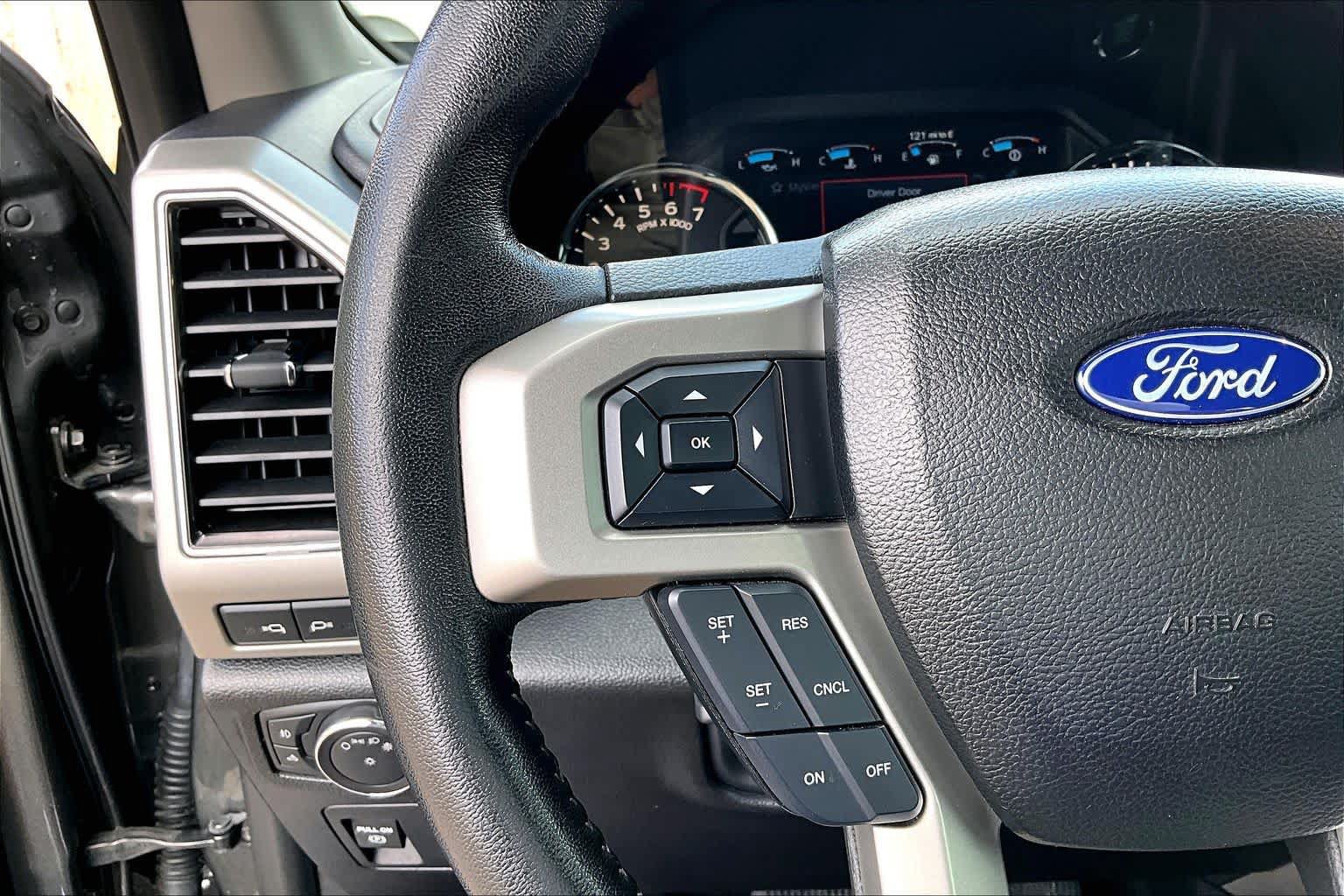 Certified 2018 Ford F150 Lariat RWD image 24