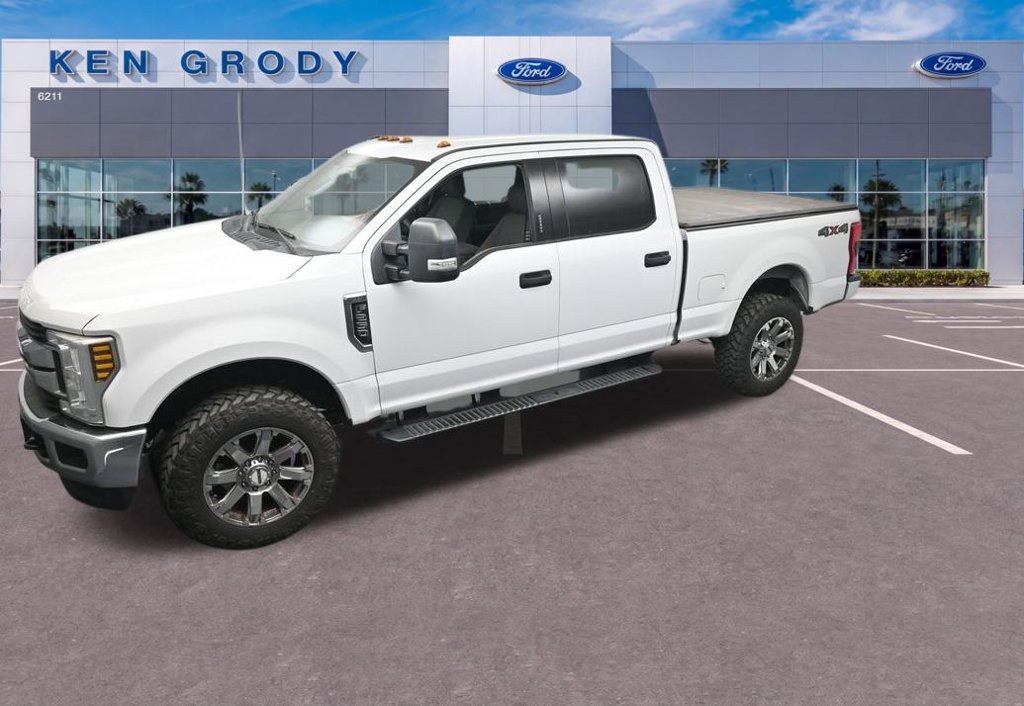 Certified 2018 Ford F250 XLT w/ XLT Value Package AWD/4WD image 17