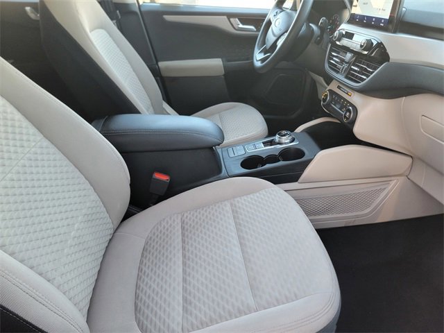 Certified 2020 Ford Escape SE image 15