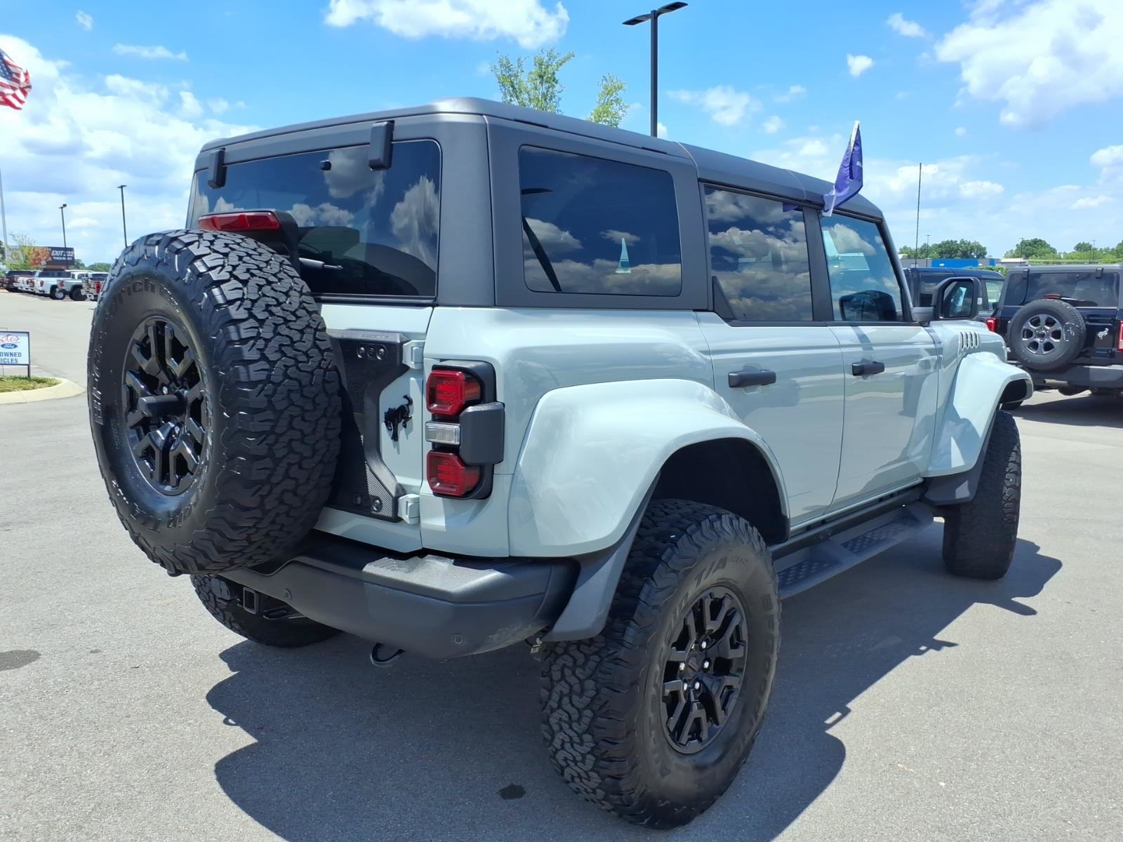 Certified 2024 Ford Bronco Raptor AWD/4WD image 3