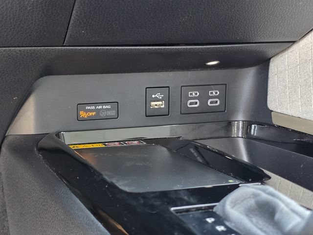 Used 2025 Toyota Camry XLE w/ Premium Package FWD image 24