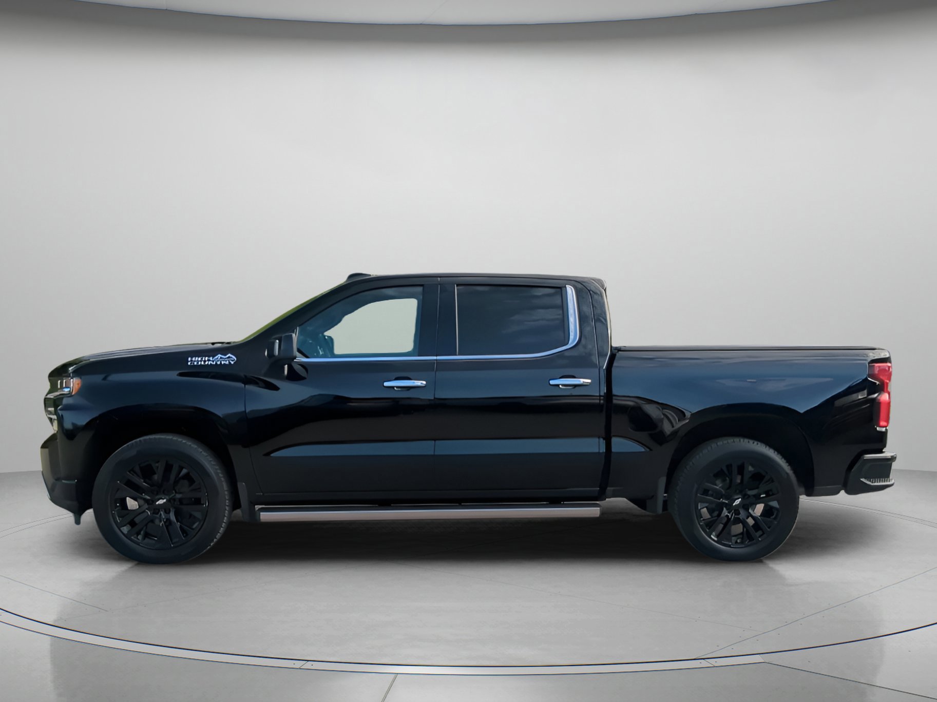 Used 2019 Chevrolet Silverado 1500 High Country w/ Technology Package image 11