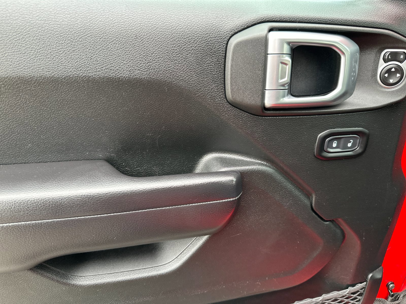 Used 2019 Jeep Wrangler Sport image 11