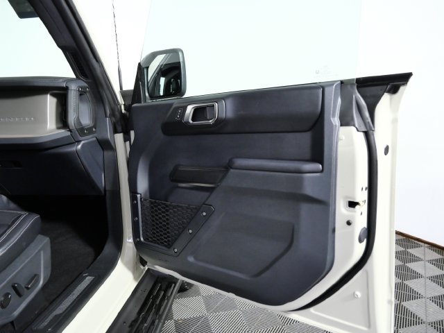 Certified 2025 Ford Bronco Outer Banks AWD/4WD image 9