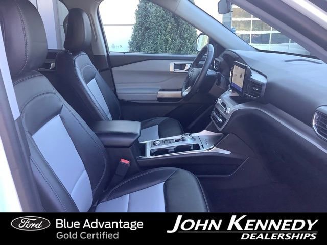 Certified 2023 Ford Explorer XLT w/ Equipment Group 202A image 9
