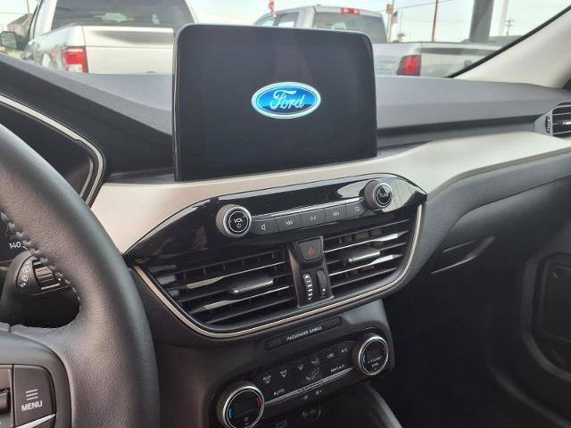Certified 2021 Ford Escape SE w/ SE Sport Appearance Package FWD image 4