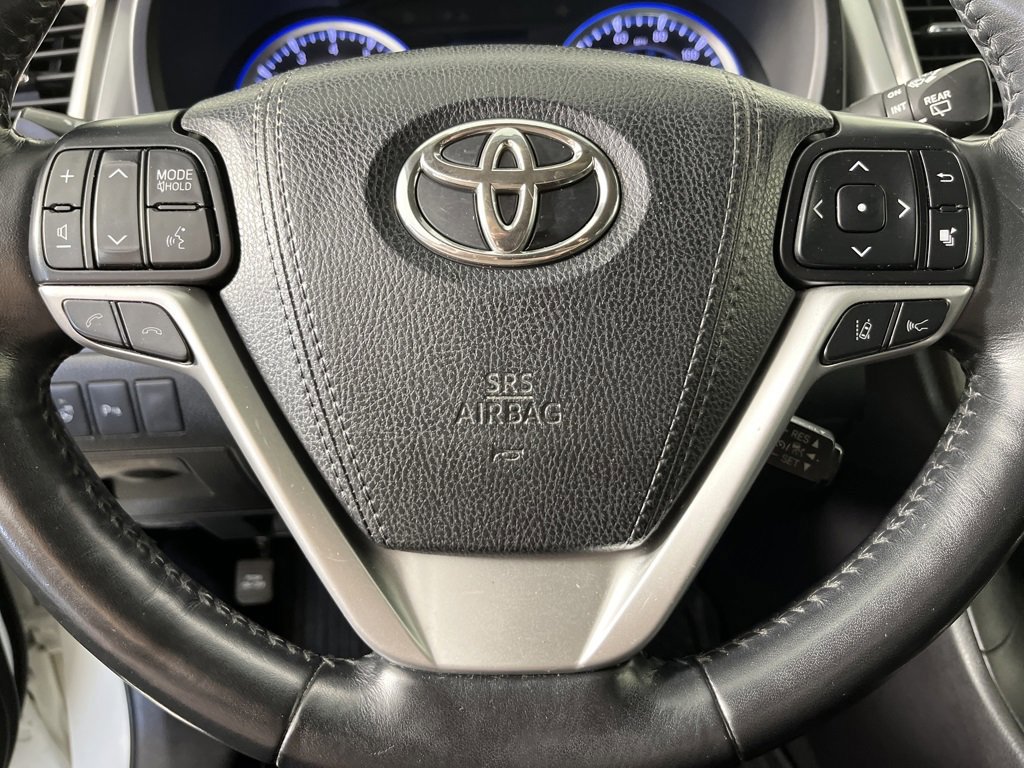 Used 2018 Toyota Highlander Limited image 16