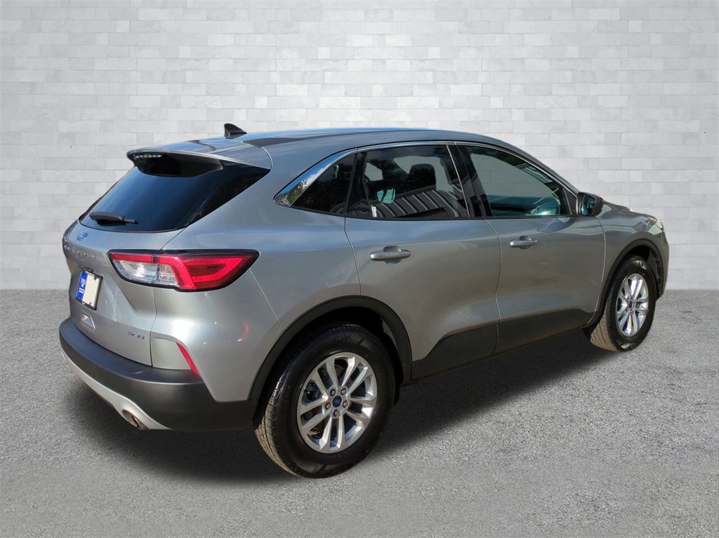 Certified 2022 Ford Escape SE w/ Cold Weather Package image 4