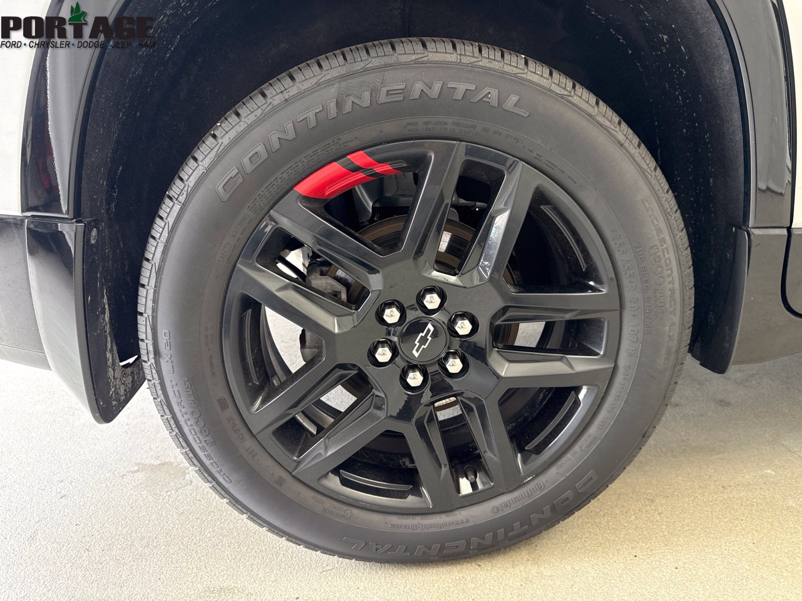 Used 2022 Chevrolet Traverse Premier w/ Redline Edition AWD/4WD image 46