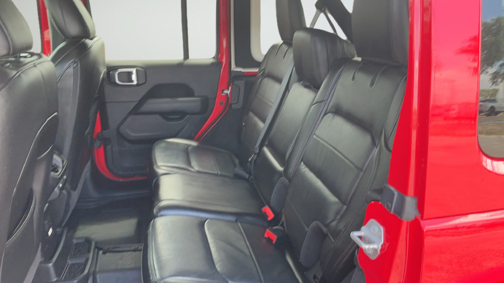 Used 2021 Jeep Wrangler Unlimited Sahara AWD/4WD image 19