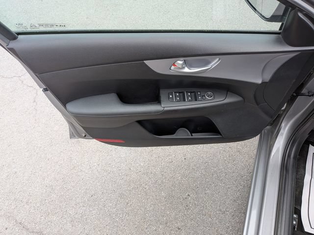 Used 2023 Kia Forte LXS FWD image 6