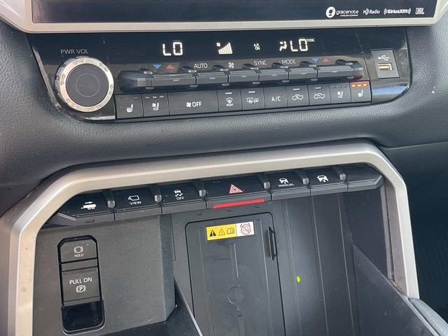 Used 2022 Toyota Tundra Limited image 32