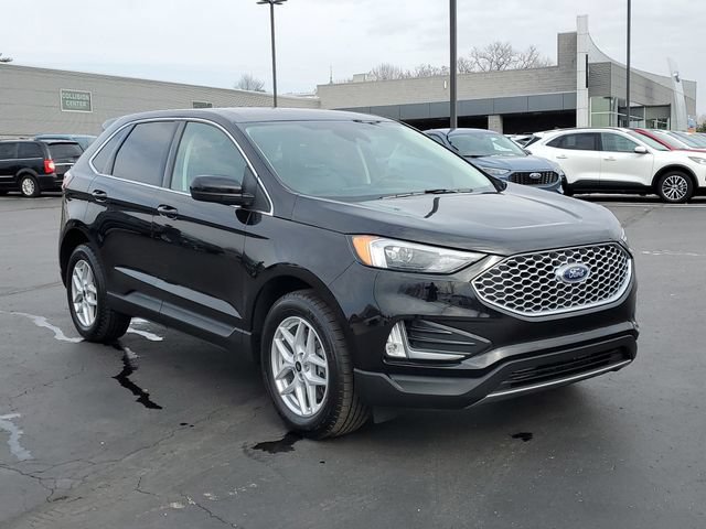 Certified 2024 Ford Edge SEL w/ Convenience Package AWD/4WD image 2
