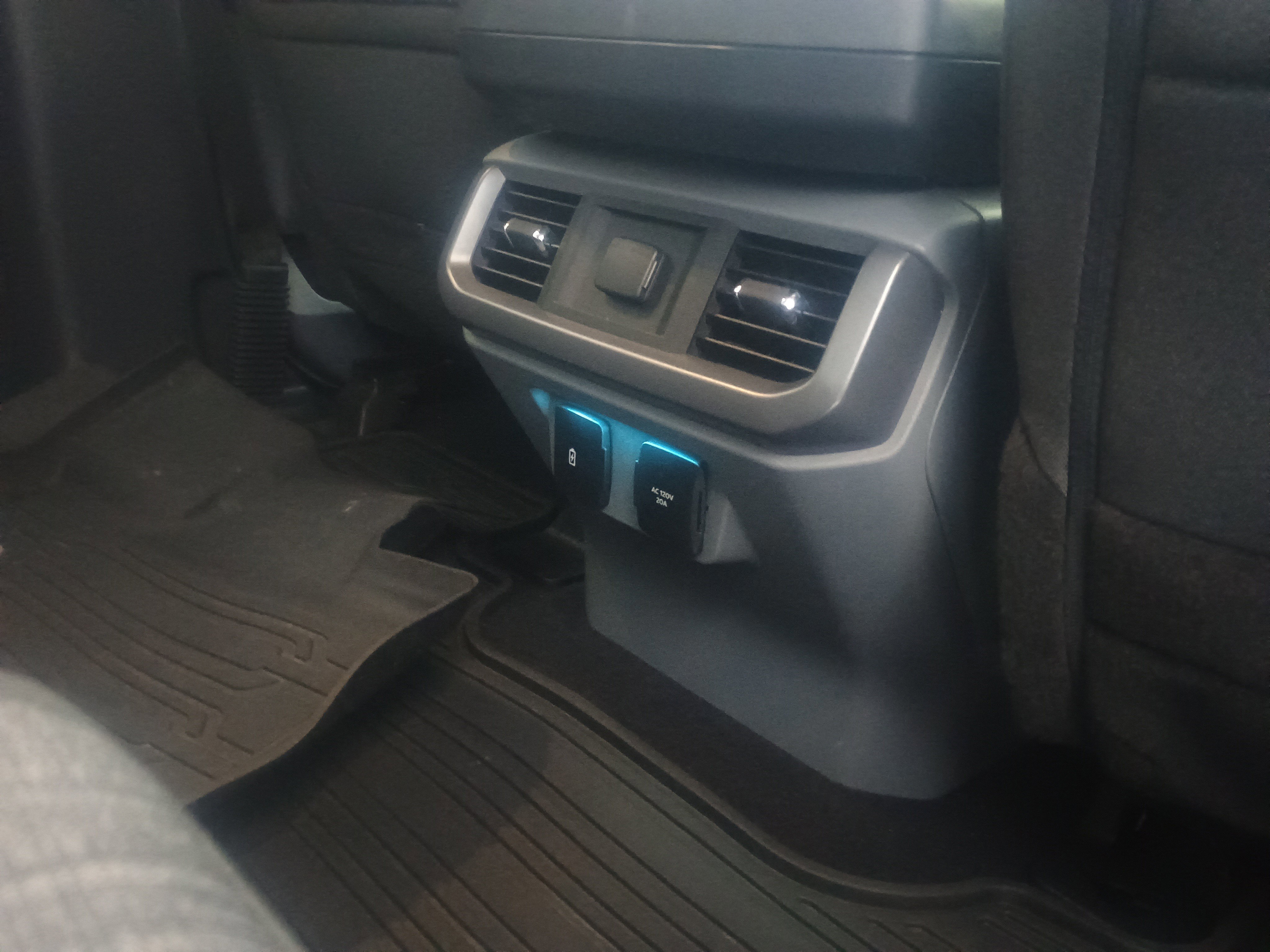 Certified 2023 Ford F150 Lightning XLT image 15