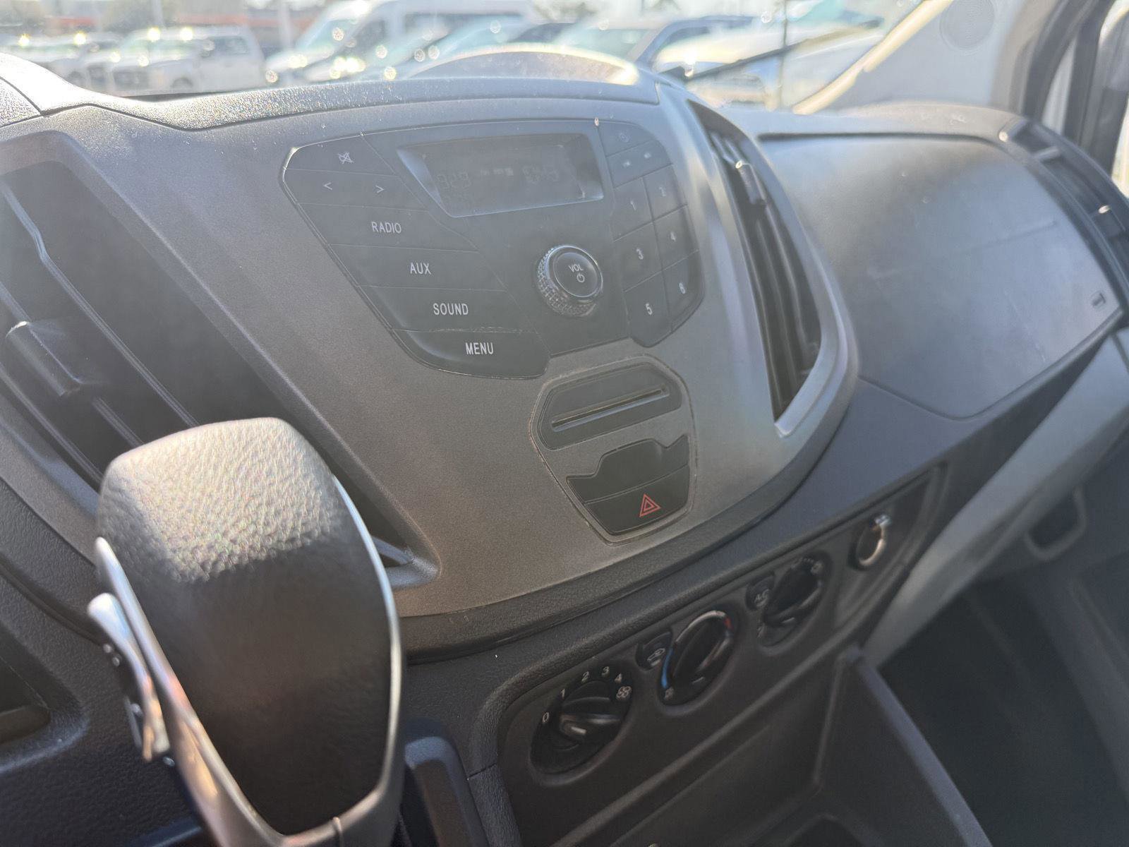 Certified 2019 Ford Transit 350 XL image 17