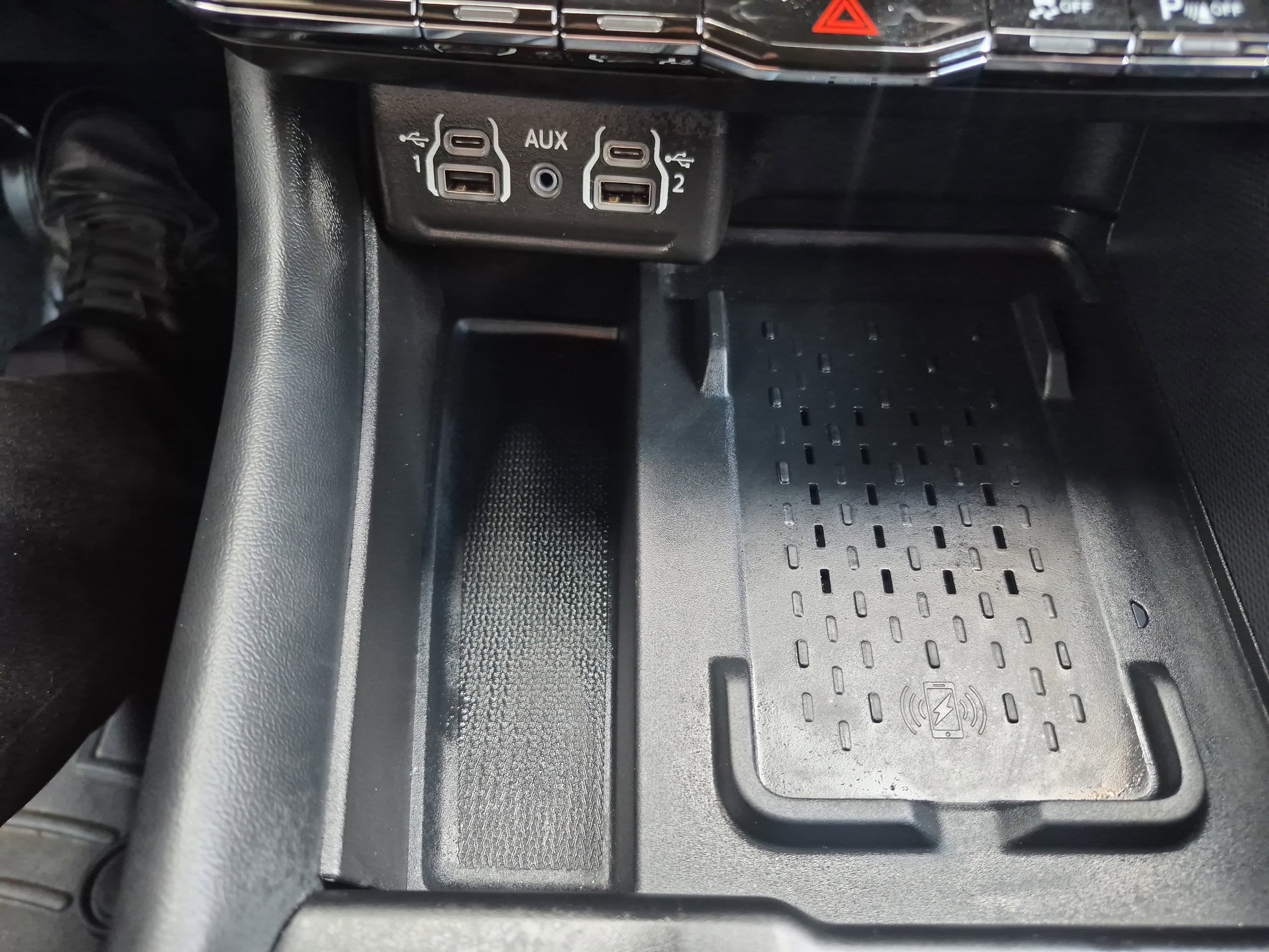 Used 2025 Dodge Durango R/T AWD/4WD image 33