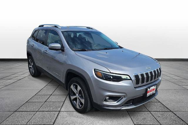Used 2019 Jeep Cherokee Limited w/ Trailer Tow Group AWD/4WD image 3