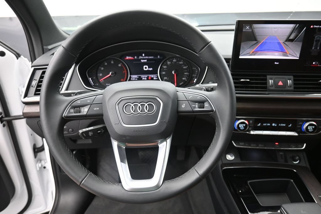 Used 2025 Audi Q5 2.0T Premium AWD/4WD image 27
