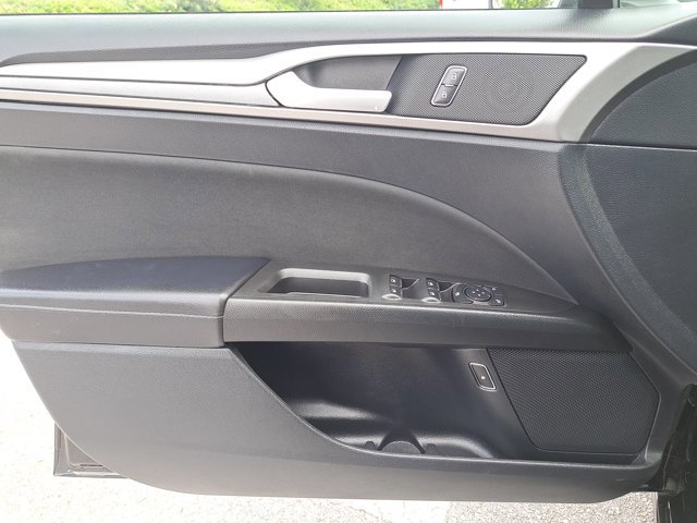 Certified 2020 Ford Fusion SE image 20