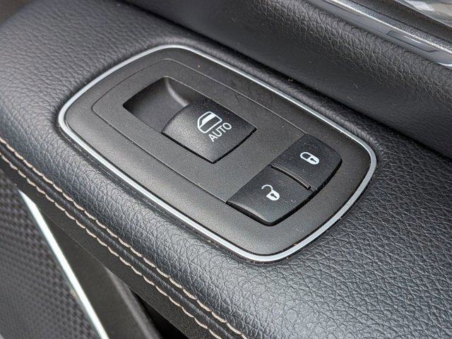 Used 2022 RAM 1500 Laramie w/ Trailer Tow Group image 33