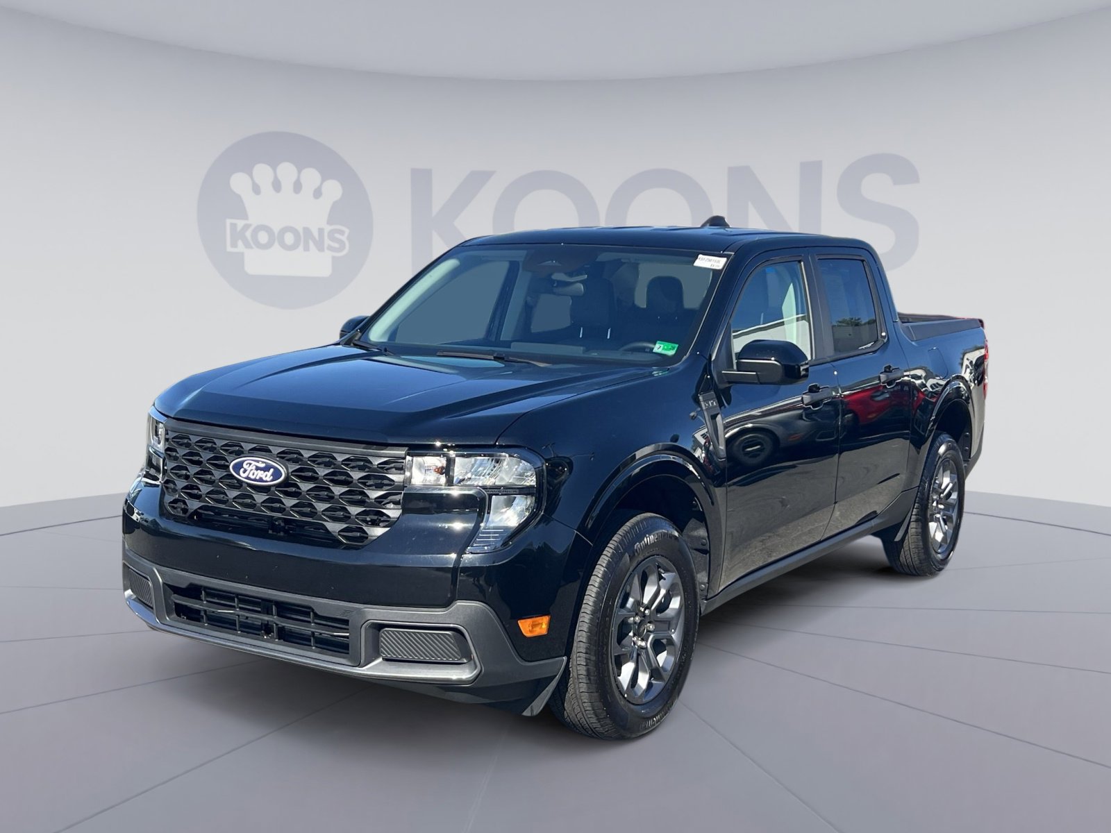 Certified 2025 Ford Maverick XLT w/ XLT Luxury Package AWD/4WD image 1