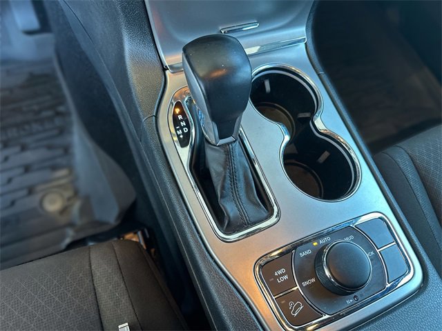 Used 2020 Jeep Grand Cherokee Laredo image 20