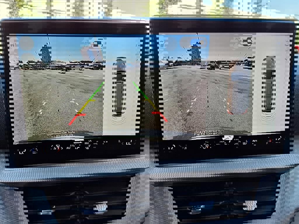 Certified 2025 Ford Explorer Active w/ Active Comfort Package image 9