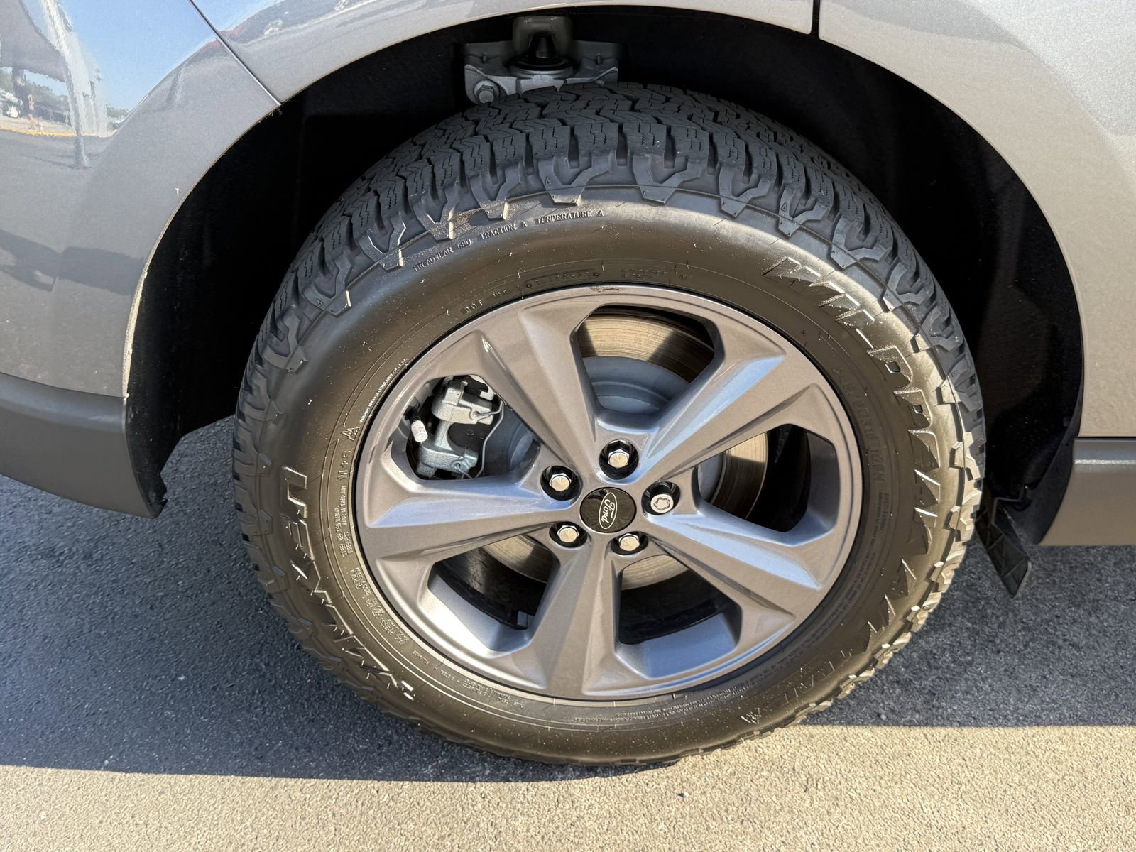 Certified 2024 Ford Edge SEL w/ Sport Appearance Package image 31