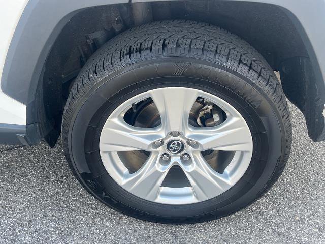 Used 2020 Toyota RAV4 XLE image 21