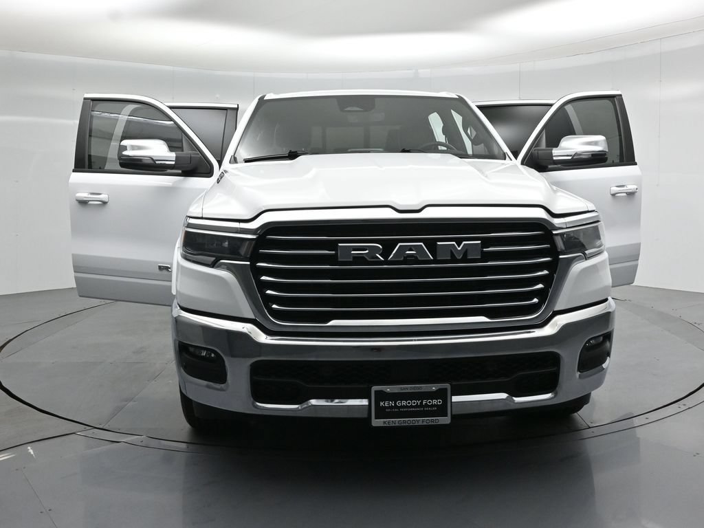 Used 2025 RAM 1500 Laramie AWD/4WD image 33