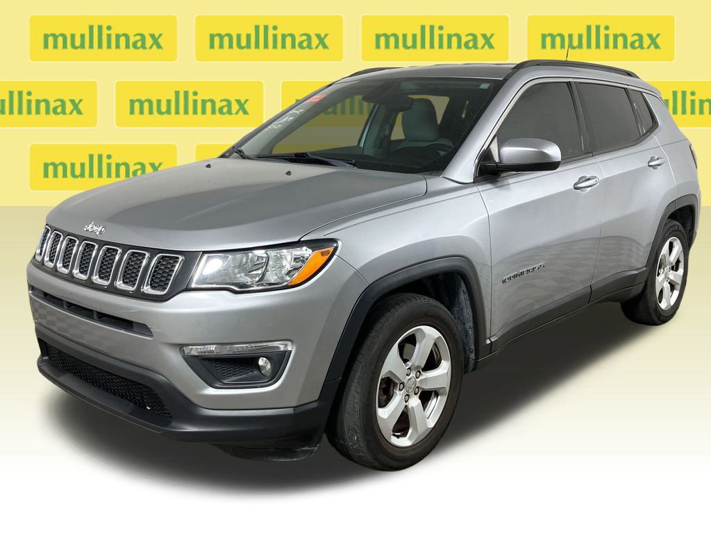 Used 2019 Jeep Compass Latitude image 1