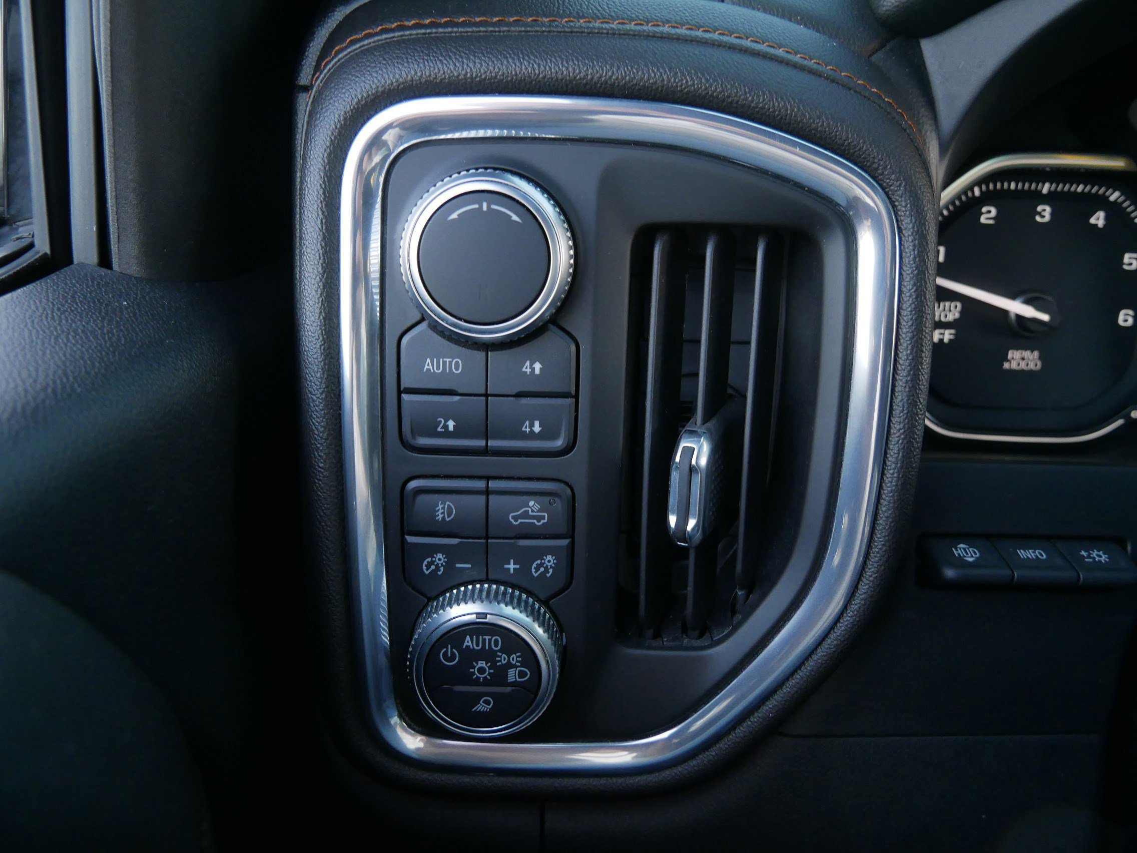 Used 2019 GMC Sierra 1500 AT4 image 26