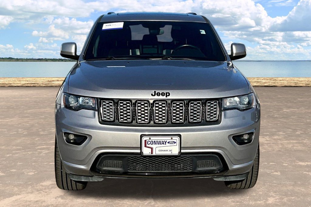Used 2019 Jeep Grand Cherokee Altitude AWD/4WD image 2