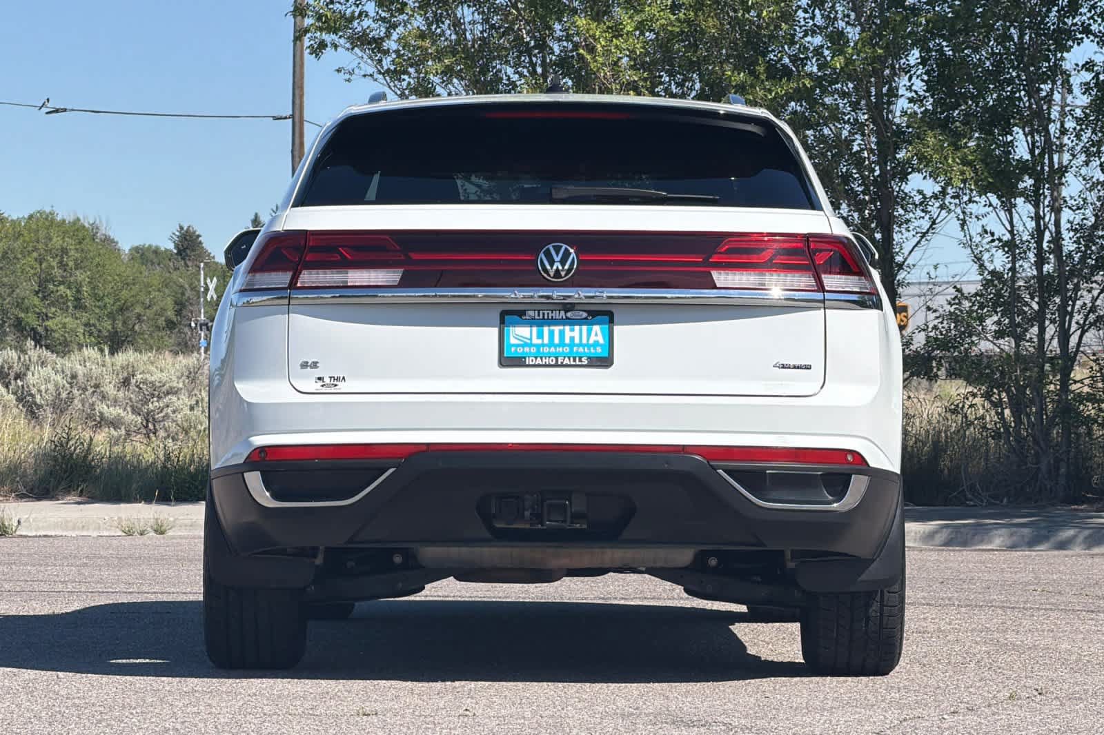 Used 2024 Volkswagen Atlas Cross Sport SE w/ Panoramic Sunroof Package AWD/4WD image 7