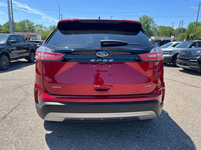 Certified 2024 Ford Edge SEL w/ Convenience Package AWD/4WD image 5